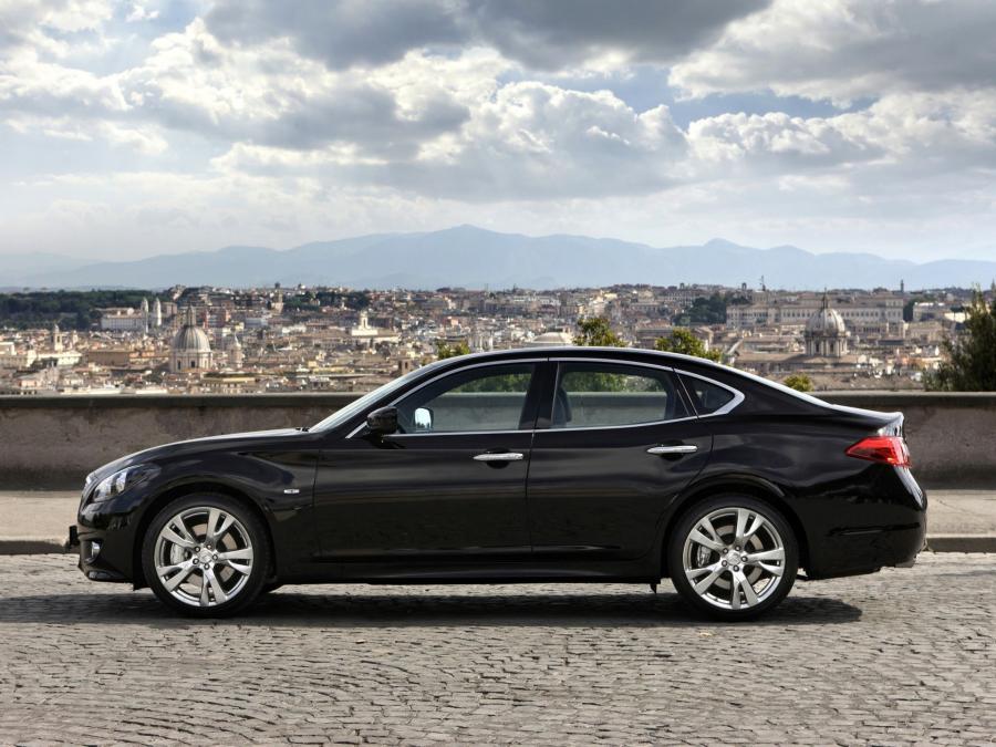  Infiniti M37 S 2010 года  (EU) (фото 18 из 25)
